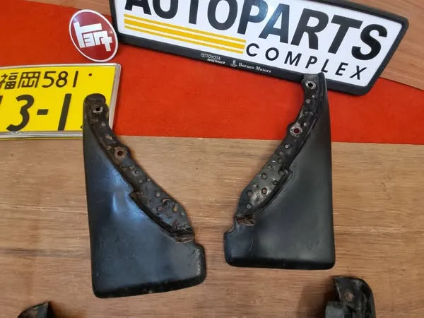 Corolla 1985 1986 Ae82 Ee80 Ae81 mud flaps 3