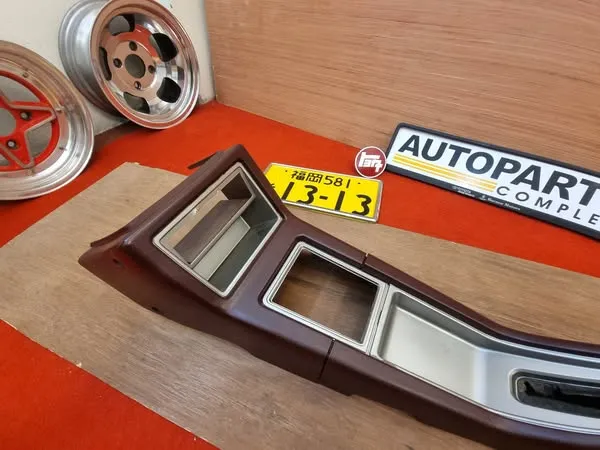 Cressida Mx32 Rx30 Mx41 1976-79 center console 4