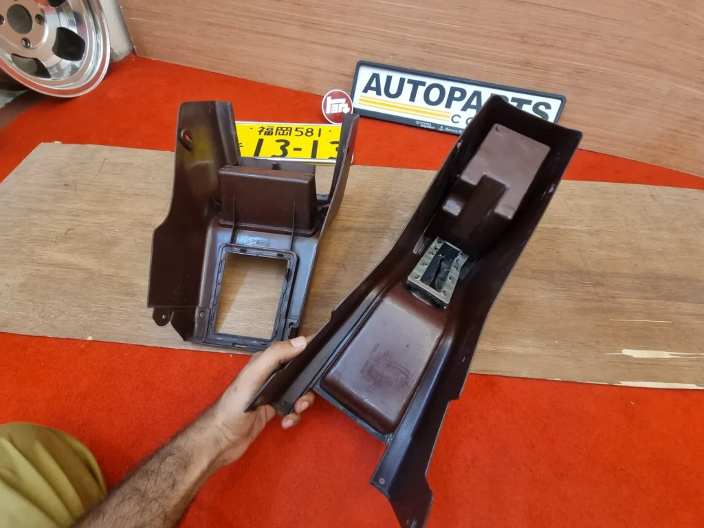 Cressida Mx32 Rx30 Mx41 1976-79 center console 6