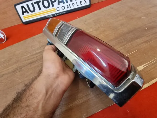 Crown S110 1979- 1983 wagon tail light (Right side) 4