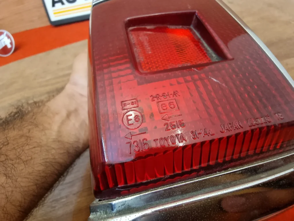 Crown S110 1979- 1983 wagon tail light (Right side) 5