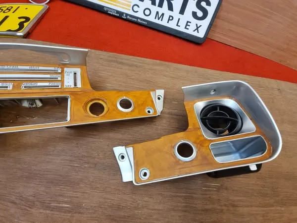 Hilux 1979 1980 1981 RHD Dash bezel 2