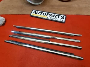 Toyota Corona rt132 rt130 tt132 xt130 Door chrome weatherstrips 1