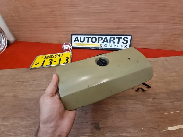 Toyota hilux pickup 1979-83 Rn3# Rn4# Ln4# Glove compartment 2