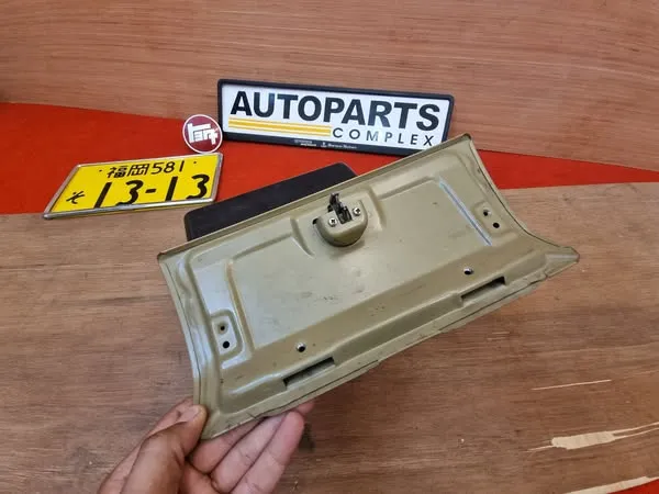 Toyota hilux pickup 1979-83 Rn3# Rn4# Ln4# Glove compartment 4
