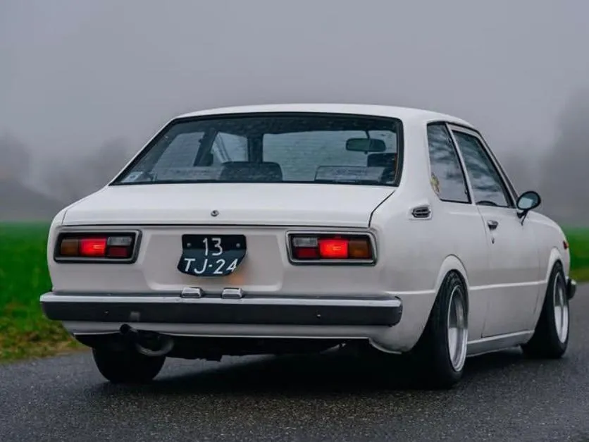 Corolla 1975-79 Ke30 Te31 trunk weatherstrip rubber seal 5