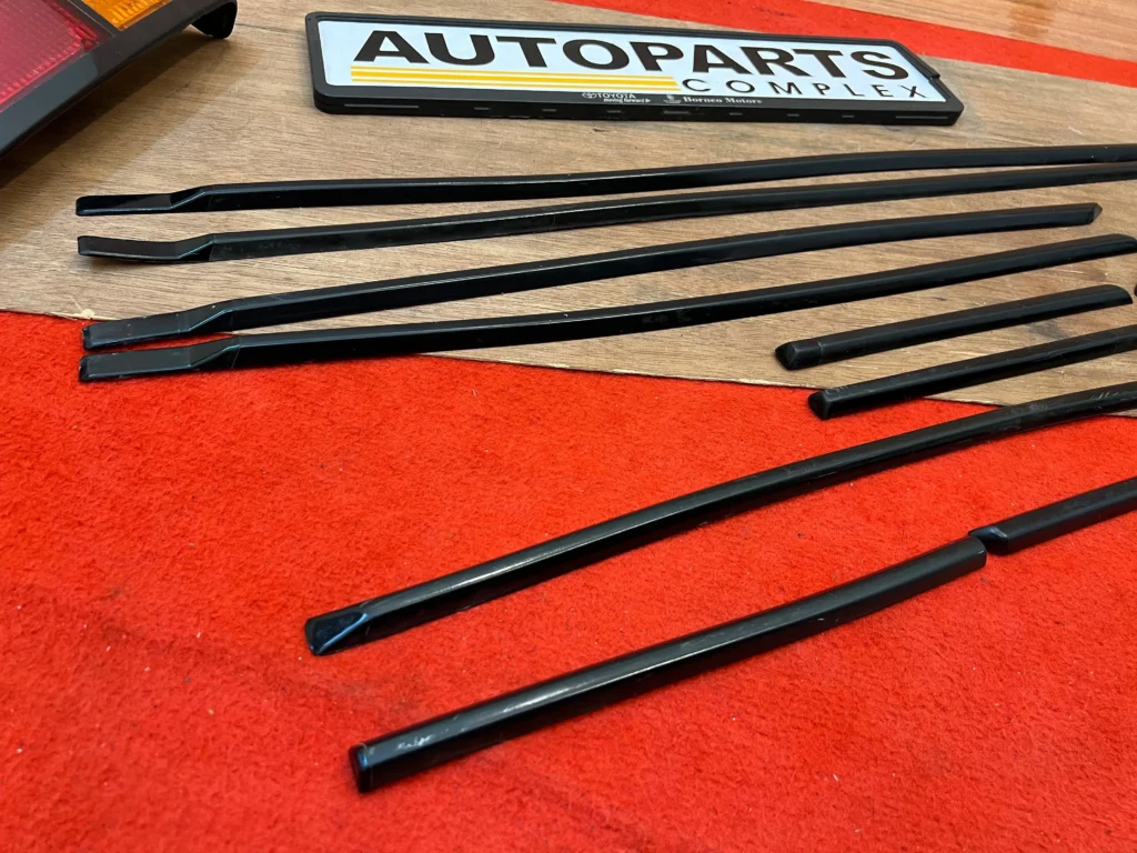 Corolla 1980 1981 4-door sedan body mouldings set 2
