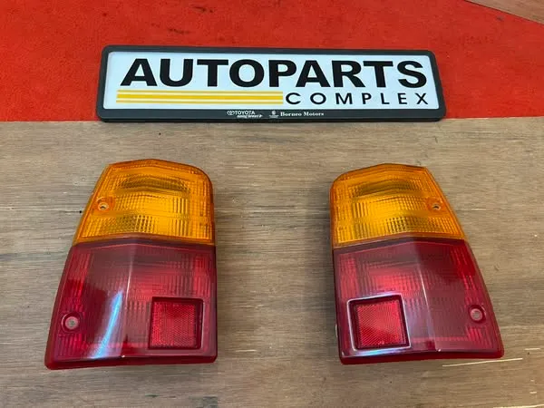 Corolla 1980 - 1983 Ke70 Te72 Ae71 wagon tail lights1