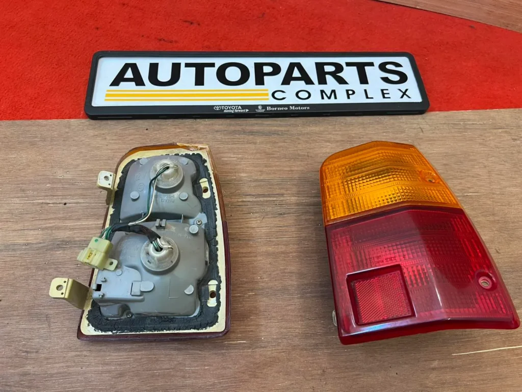 Corolla 1980 - 1983 Ke70 Te72 Ae71 wagon tail lights4