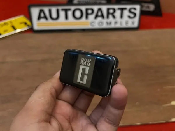 Corolla 1980-83 Ke70 Te72 Steering wheel badge OEM 2