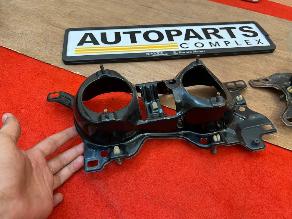 Corolla 1980 quadlights headlight buckets7