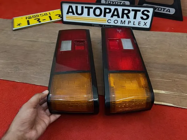 Corolla 1982 1983 Ke70 Te72 OEM tail lights4