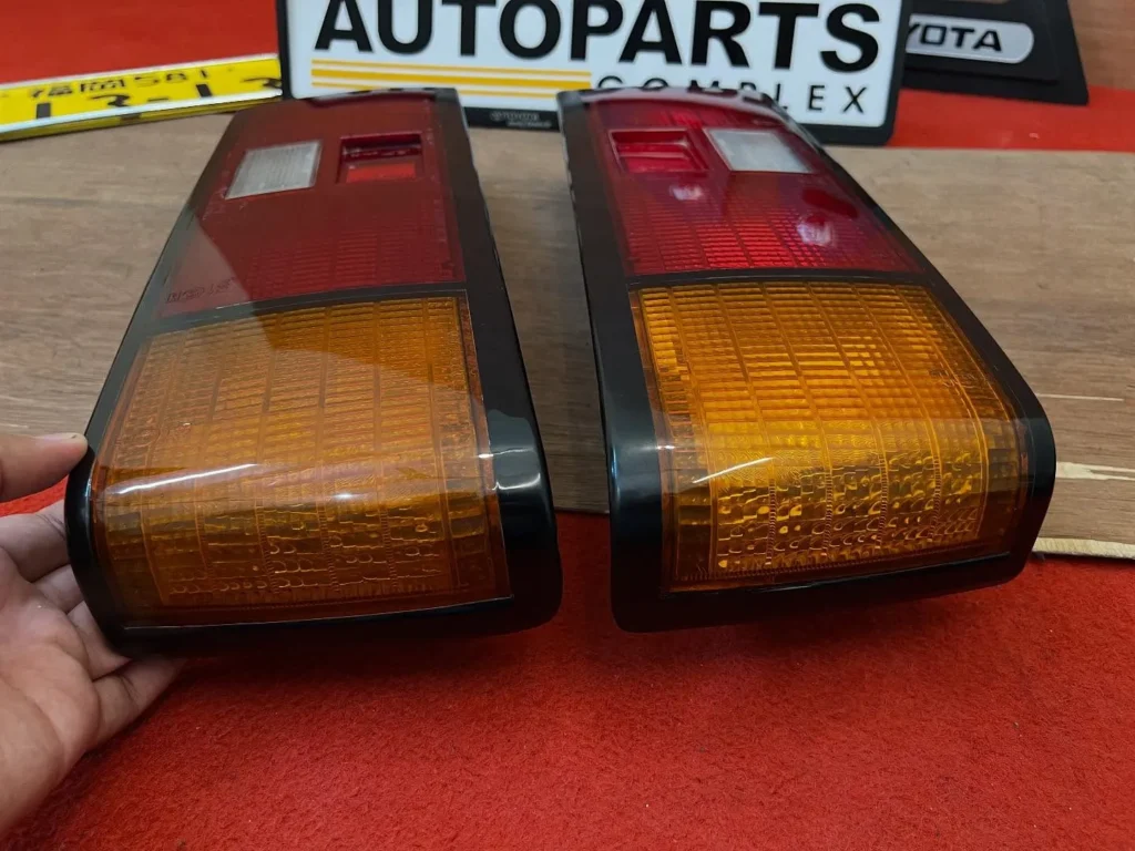 Corolla 1982 1983 Ke70 Te72 OEM tail lights6