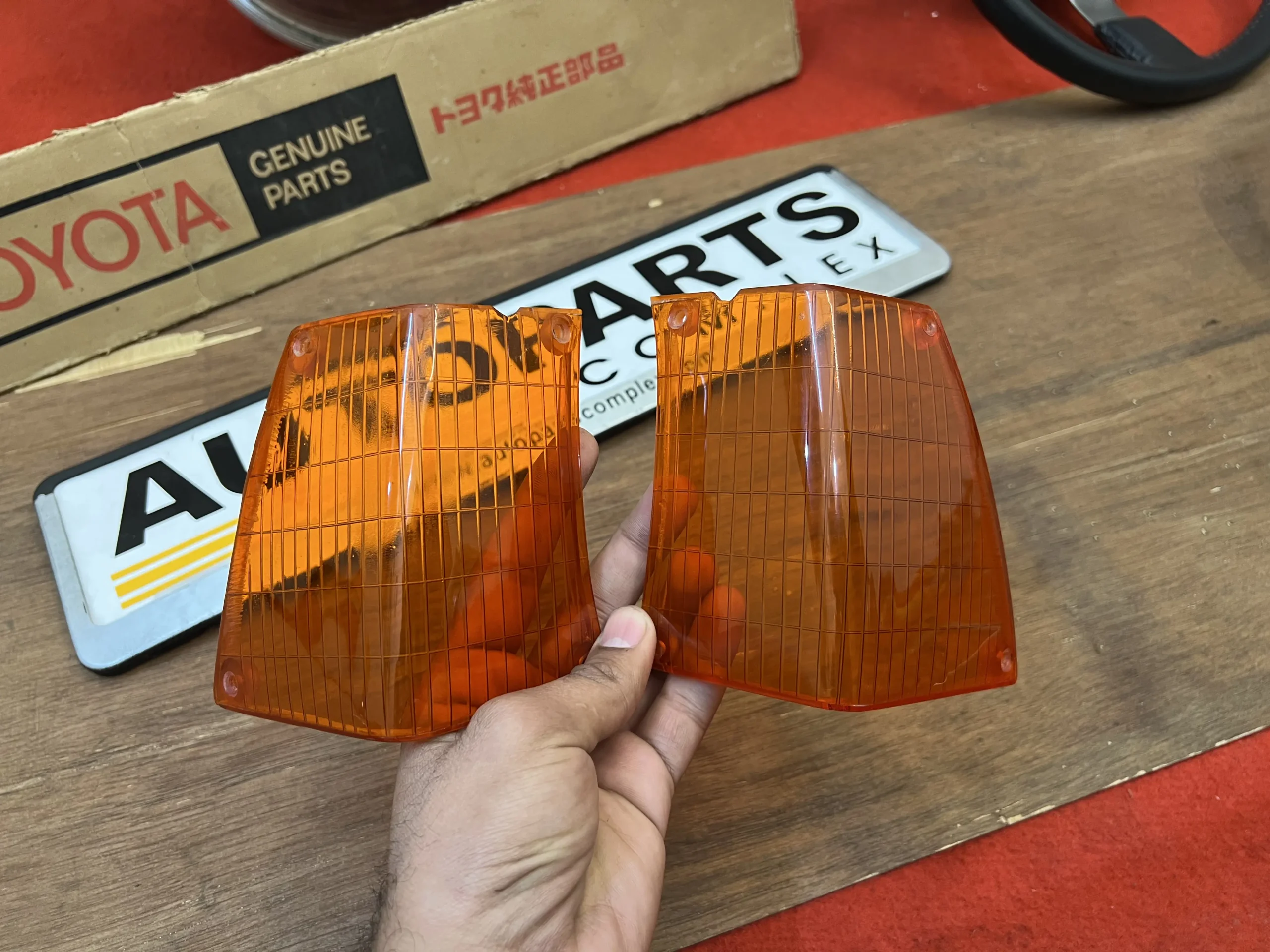 Corolla 1982 1983 USDM corner lamp lenses - Autoparts Complex