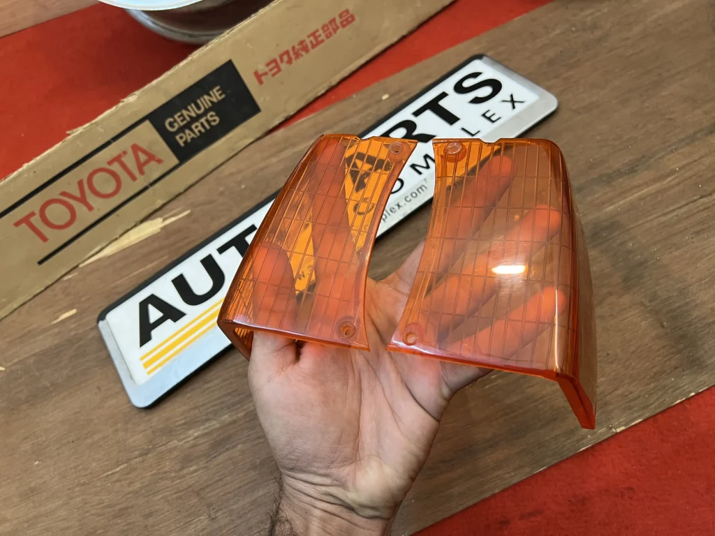 Corolla 1982 1983 USDM corner lamp lenses (5)