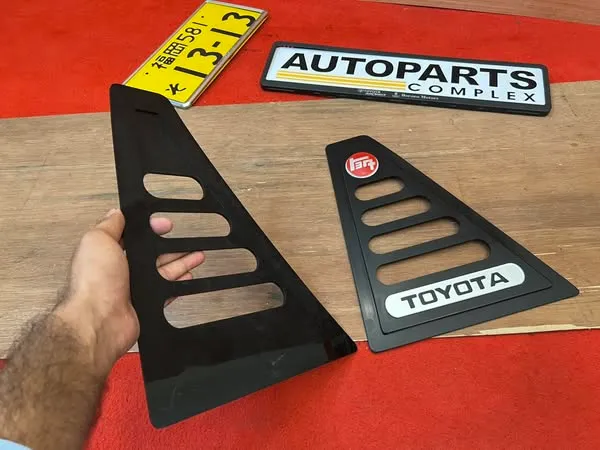 Corolla Ke70 Te72 wagon quarter window louvers 2