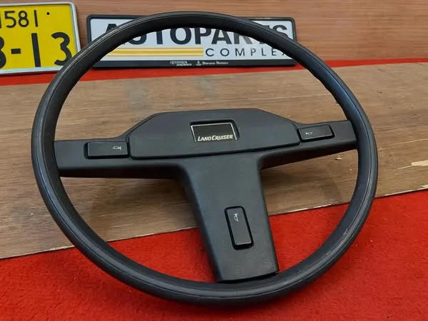 Land cruiser FJ60 FJ62 Bj60 HJ61 Bj61 steering wheel in immaculate condition1
