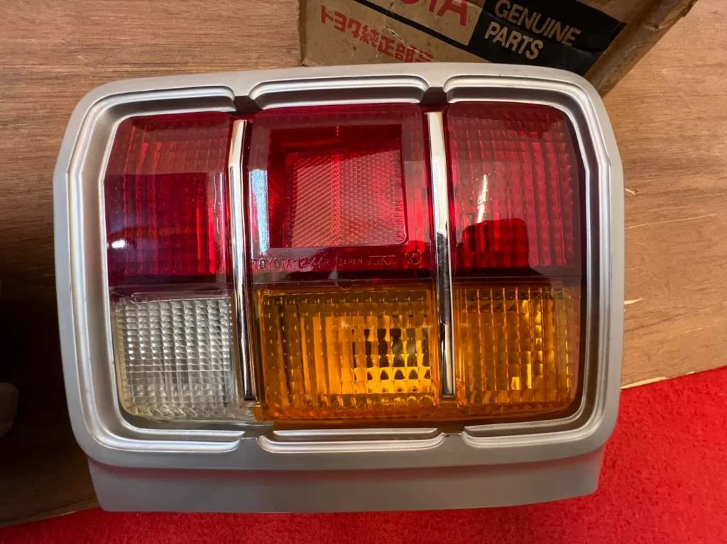 Super rare Corolla 1971 1972 1973 KE20 TE21 tail lights 4