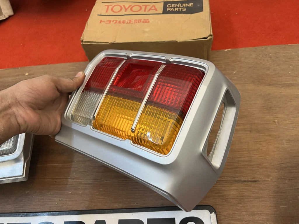 Super rare Corolla 1971 1972 1973 KE20 TE21 tail lights (6)