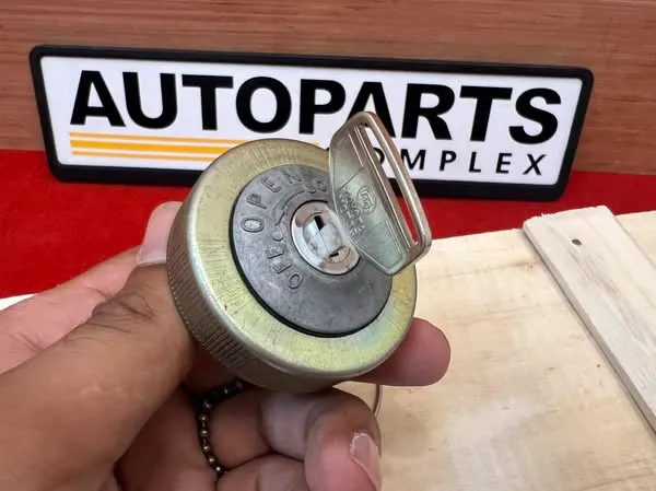 Toyota Corona RT40 RT4# 1965-69 NOS fuel cap 2