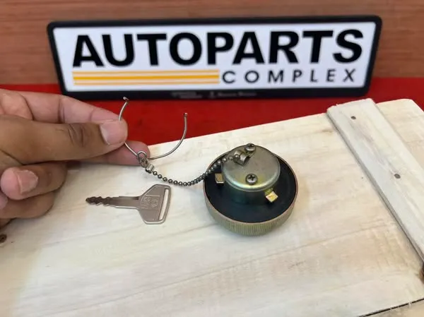 Toyota Corona RT40 RT4# 1965-69 NOS fuel cap 3