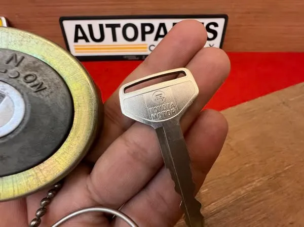 Toyota Corona RT40 RT4# 1965-69 NOS fuel cap 4