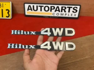 Toyota Hilux pickup 1979-83 Rn36 Ln46 4wd fender badges 1