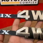 Toyota Hilux pickup 1979-83 Rn36 Ln46 4wd fender badges 3