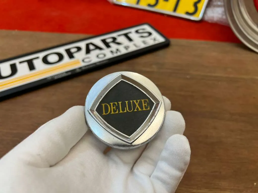 Corolla 1971 1972 ke20 Te21 Te27 deluxe fender badge 1
