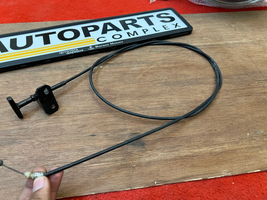Corolla 1975 - 1979 bonnet cable2