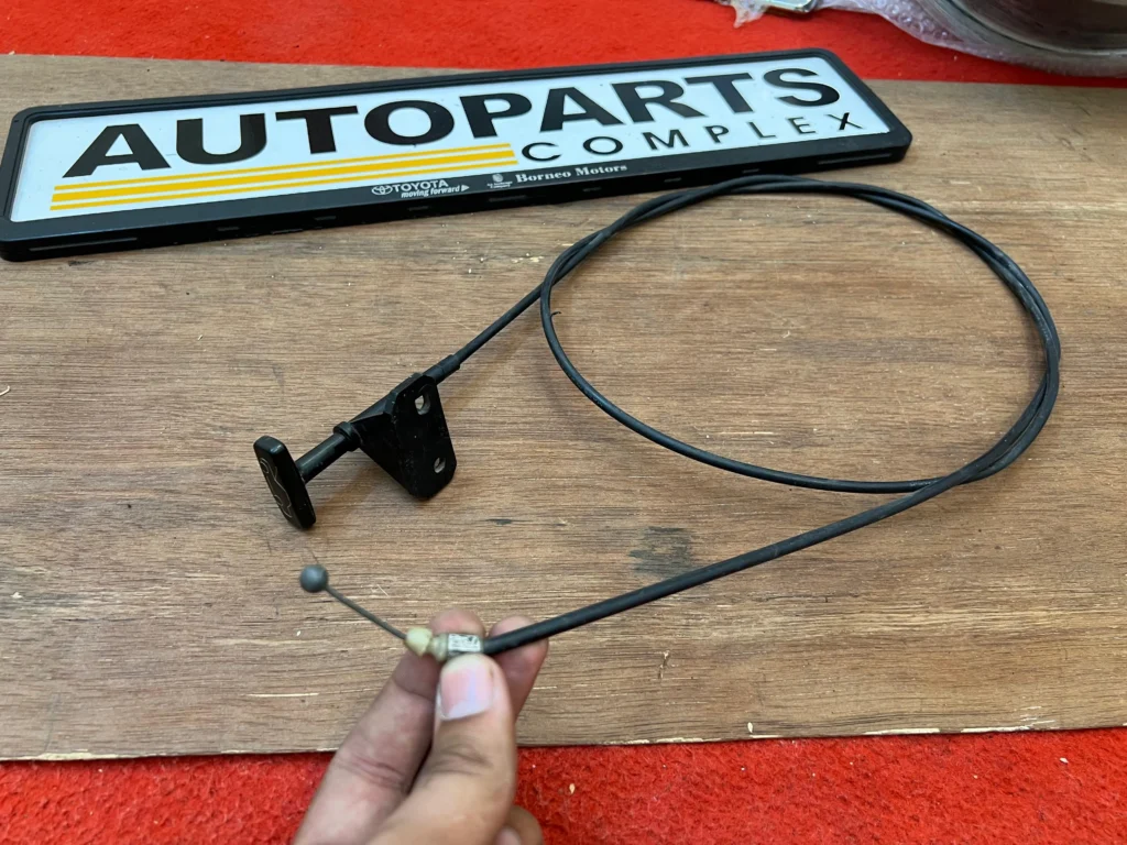 Corolla 1975 - 1979 bonnet cable3