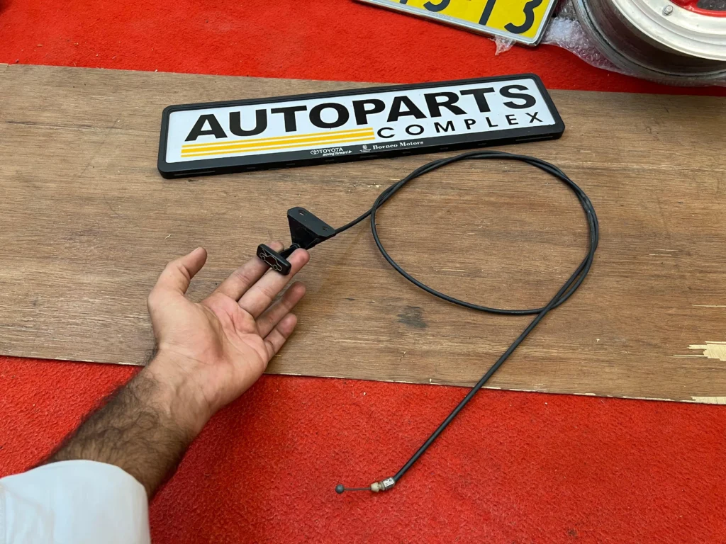 Corolla 1975 - 1979 bonnet cable4