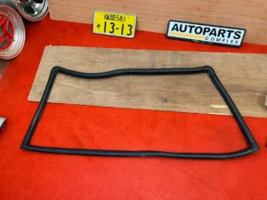 Corolla 1975 - 1979 ke30 Te31 rear windshield rubber seal1