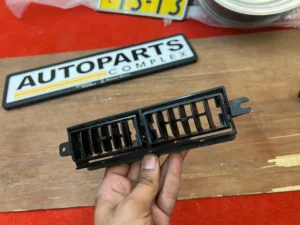 Corolla 1980 - 1981 Ke70 Te72 center AC vent1