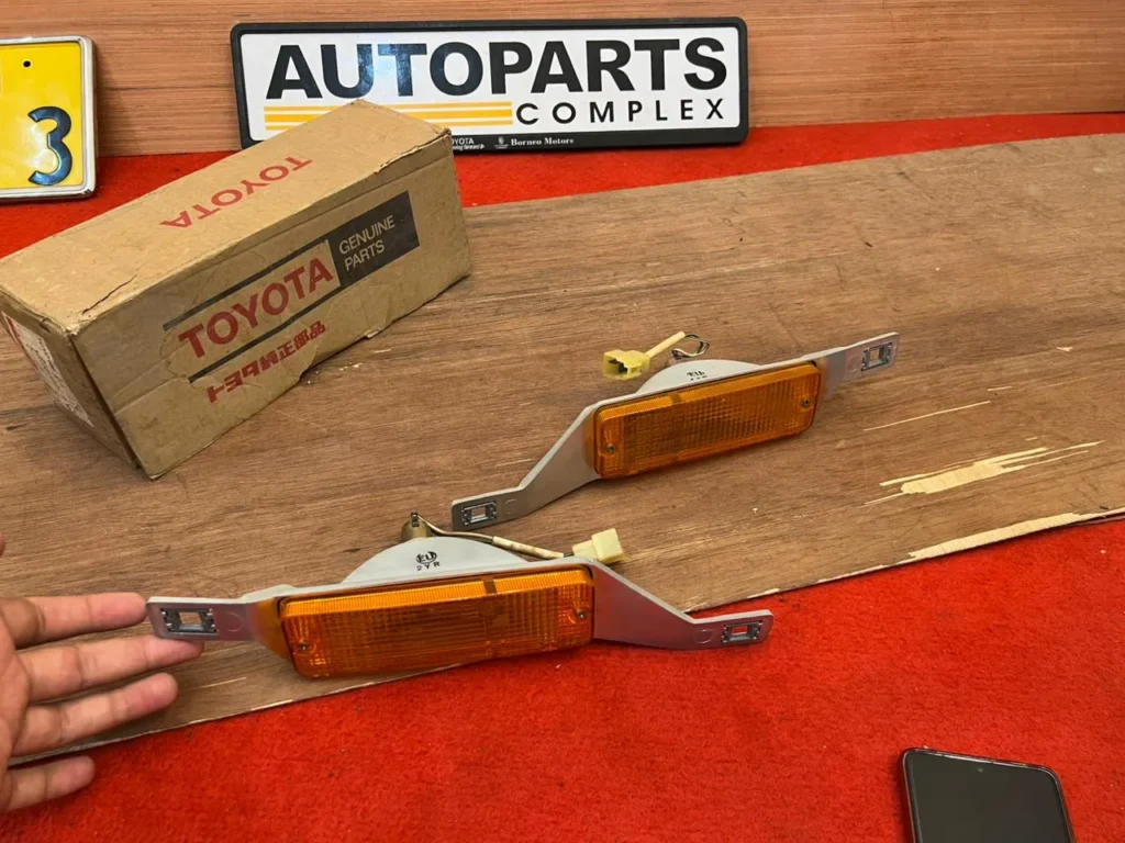 Corolla 1980 1981 front chrome bumper indicators NOS OEM Ke70 Te723