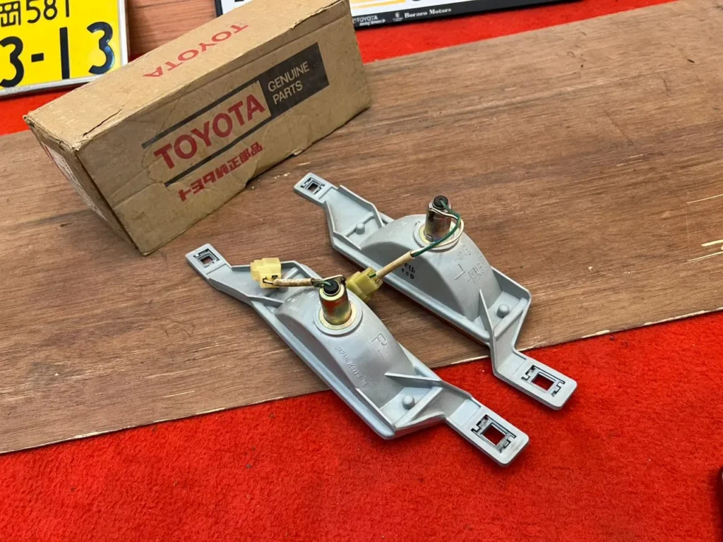 Corolla 1980 1981 front chrome bumper indicators NOS OEM Ke70 Te726