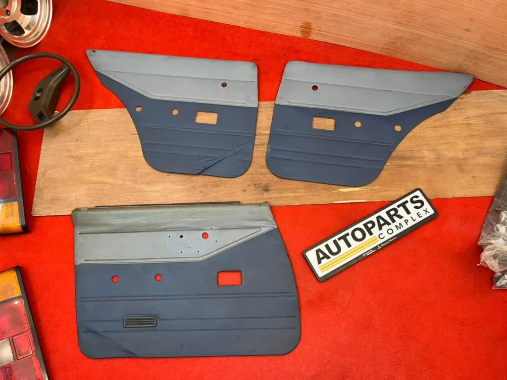 Corolla 1980 - 1983 4 door sedanwagon door cards in blue1