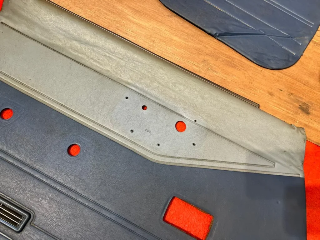 Corolla 1980 - 1983 4 door sedanwagon door cards in blue7