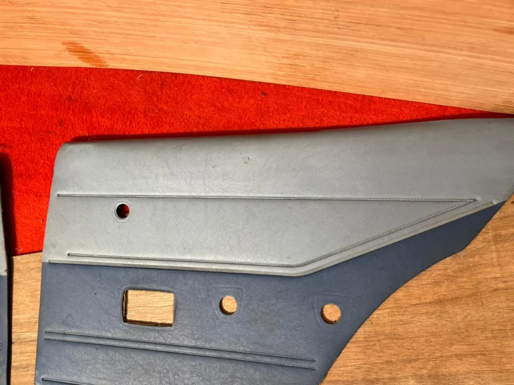 Corolla 1980 - 1983 4 door sedanwagon door cards in blue8