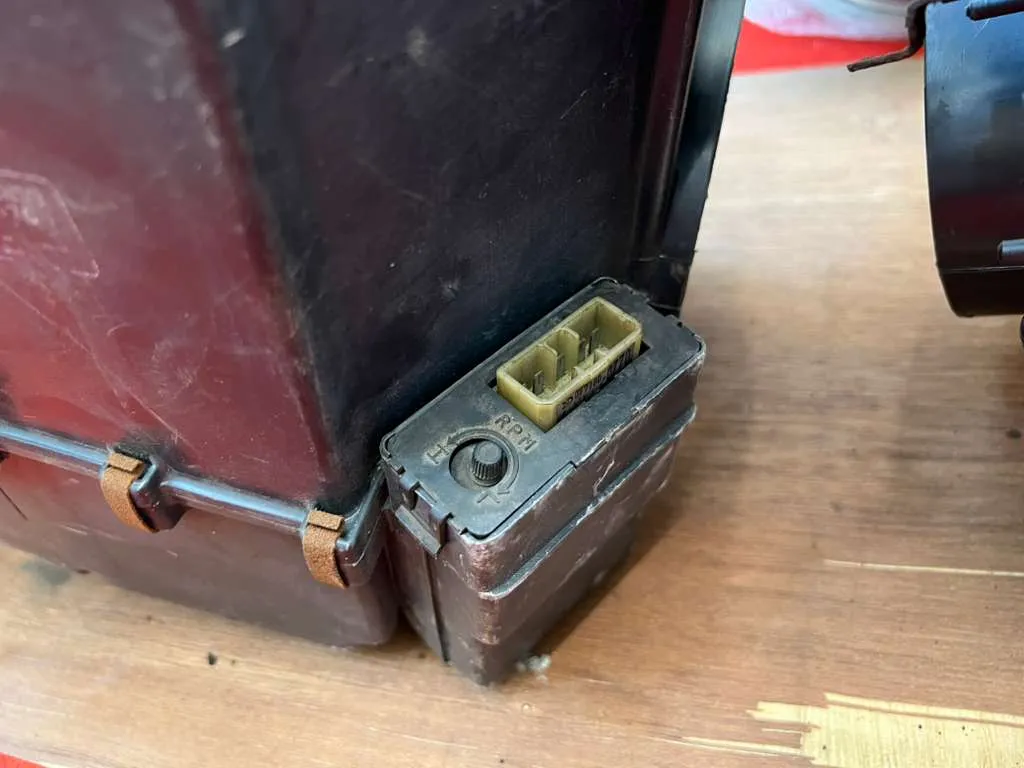 80 - 1983 Ke70 TE72 LHD Air conditioning unit 9