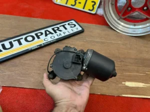 Corolla 1980 - 1983 LHD windshield wiper motor Te72 Ae71 Ke70 1