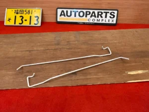 Corolla 1980 - 1983 sedan trunk lid lift rods1