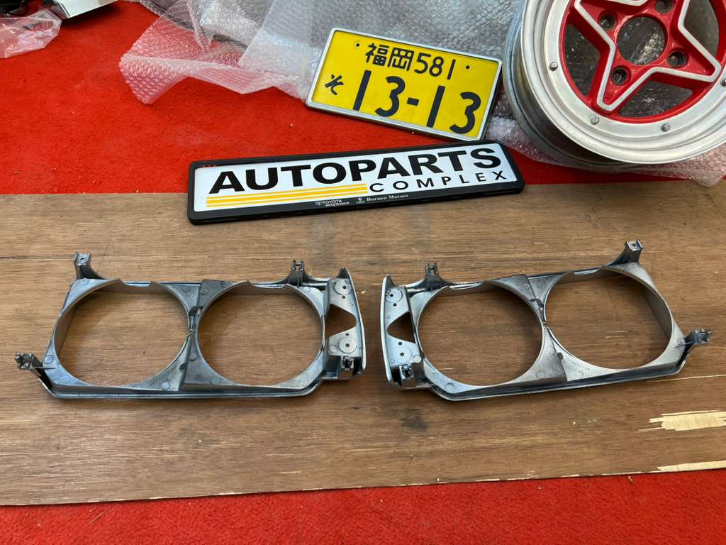 Corolla 1980 Quadlights silver painted headlight bezels 4