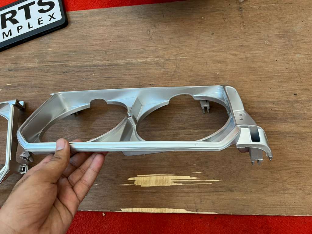 Corolla 1980 Quadlights silver painted headlight bezels 5