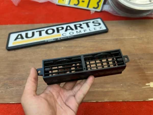 Corolla 1982 1983 Ke70 Te72 center AC vent1