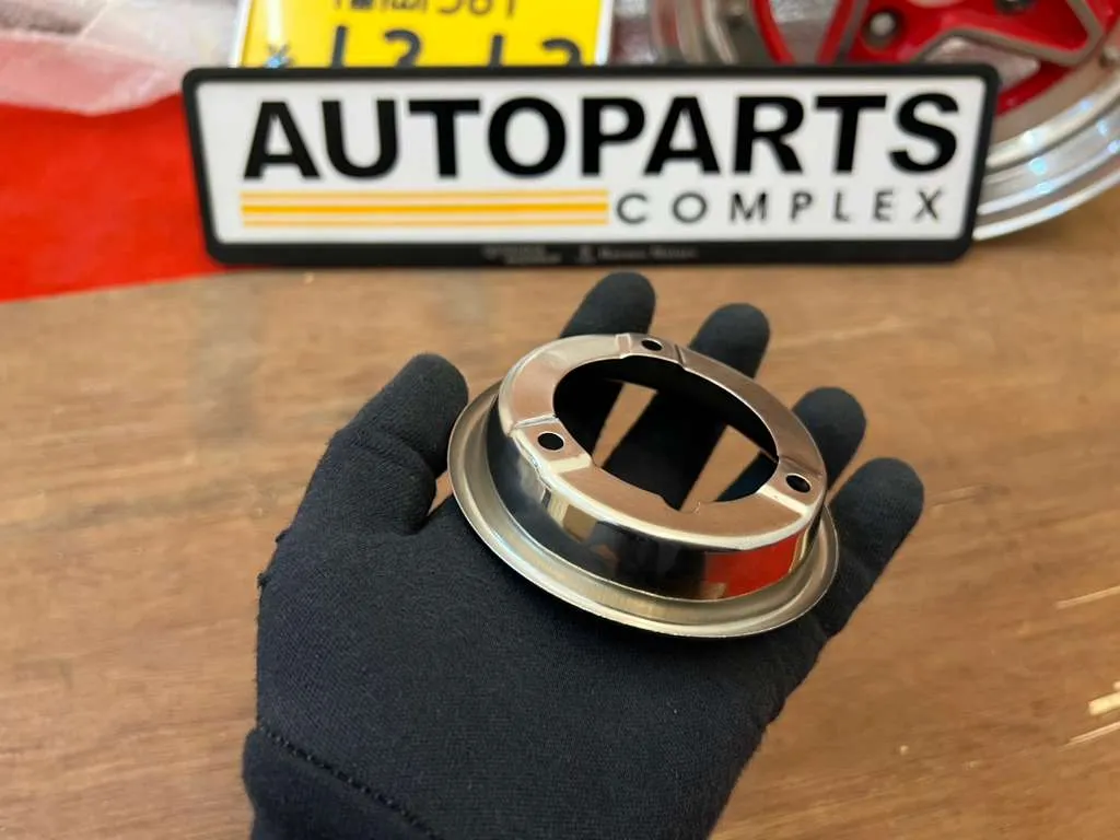 Corolla Ke30 1975 - 1979 Fuel cap collar trim in mint condition3