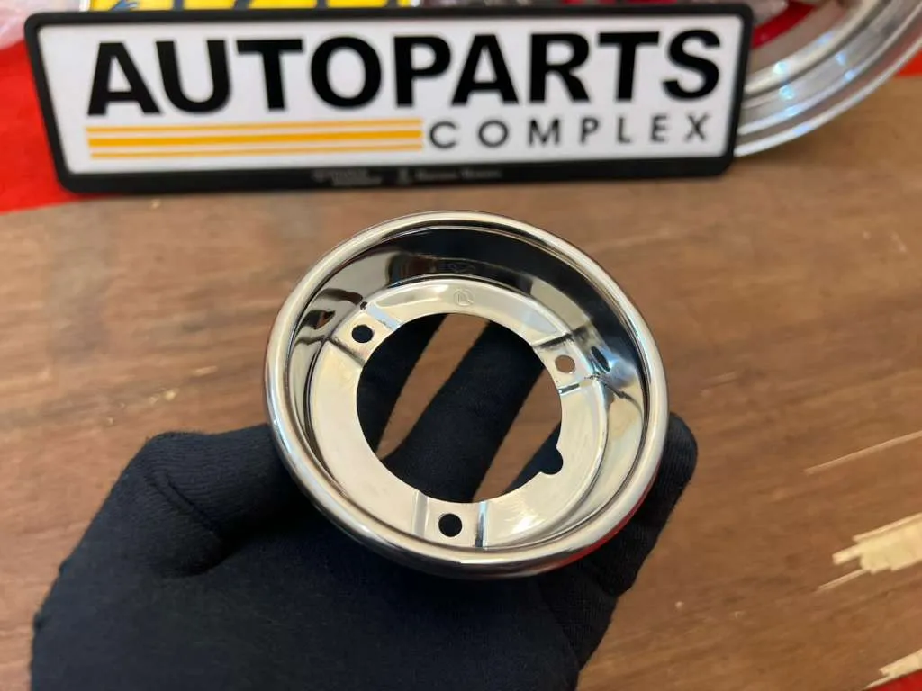 Corolla Ke30 1975 - 1979 Fuel cap collar trim in mint condition4