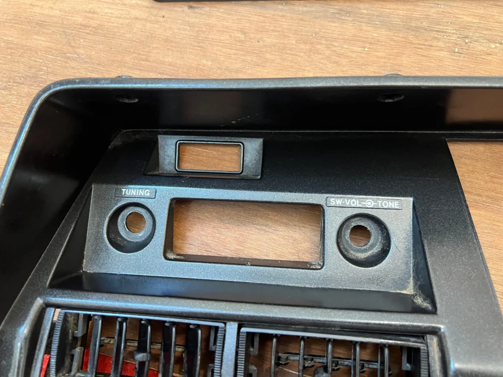 Corolla Ke70 Ae70 1980 - 1981 RHD dash cluster panel3