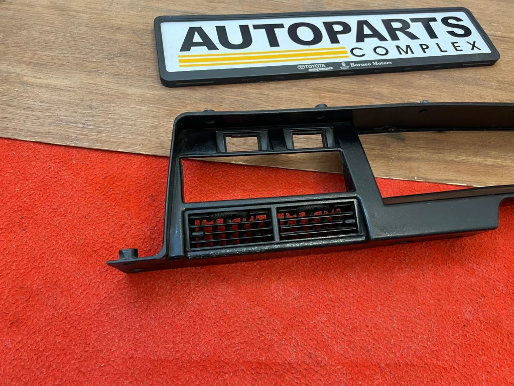 Corolla Ke70 Ae70 1982 1983 RHD dash cluster panel1