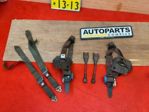 Corolla Ke70 Te72 4 door seat belts set in brown 1